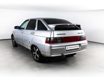 LADA 2112 1.6 MT (89 л. с.)