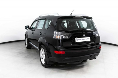 Mitsubishi Outlander 2.4 CVT 4WD (170 л. с.)