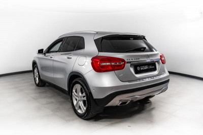 Mercedes-Benz GLA GLA 200 7G-DCT (156 л. с.)