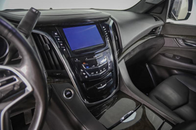 Cadillac Escalade 6.2 AT (409 л.с.) 4WD