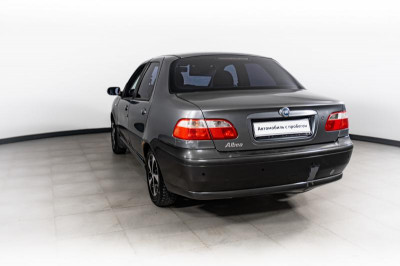 Fiat Albea 1.4 MT (77 л. с.)
