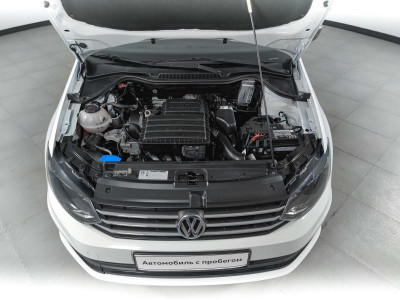 Volkswagen Polo 1.6 MPI AT (110 л. с.)