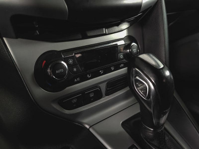 Ford Focus 1.6 PowerShift (105 л. с.)