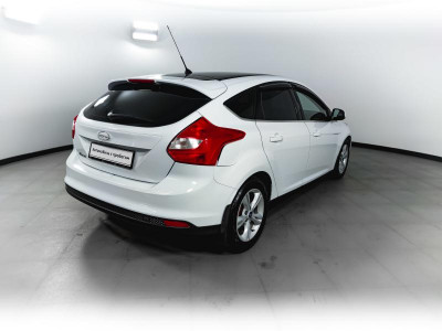 Ford Focus 1.6 PowerShift (105 л. с.)