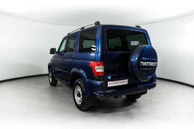 УАЗ Patriot 2.7 MT 4WD (128 л. с.)