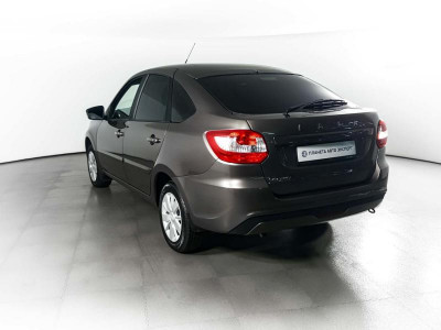 LADA Новая Granta хетчбэк 1.6 MT 16кл (106 л. с.)