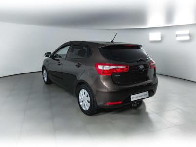 Kia Rio 1.6 6MT (123 л. с.)