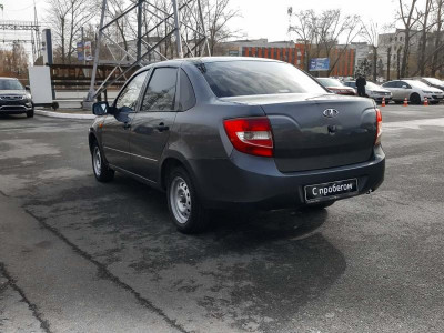 LADA Granta седан 1.6 MT 8кл (82 л. с.)