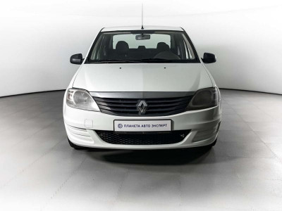 Renault Logan 1.6 MT (84 л. с.)
