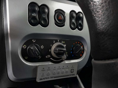 Renault Logan 1.6 MT (84 л. с.)