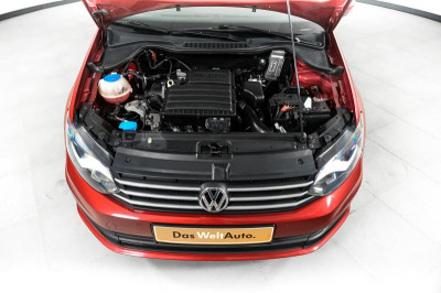 Volkswagen Polo 1.6 MPI AT (110 л. с.)