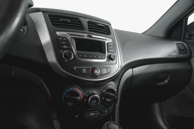 Hyundai Solaris Хетчбек 1.6 AT (123 л. с.)