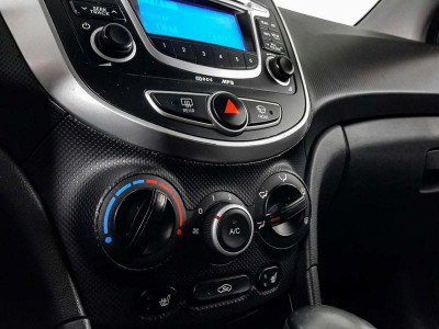 Hyundai Solaris 1.4 AT (107 л. с.)