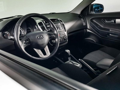 Kia Ceed 1.6 AT (122 л. с.)