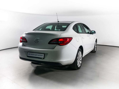 Opel Astra GTC 1.6 AT (115 л. с.)