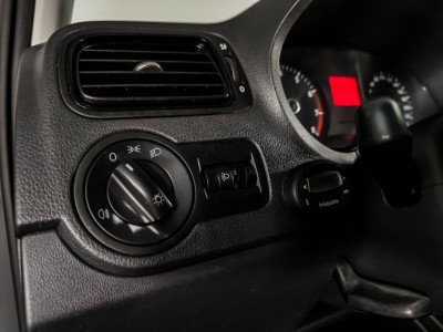 Volkswagen Polo 1.6 MT (105 л. с.)
