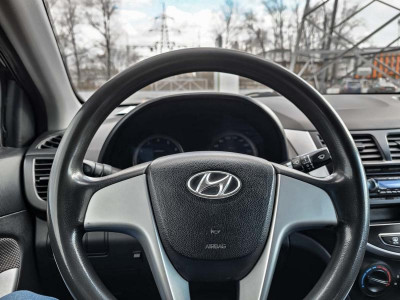 Hyundai Solaris 1.6 AT (123 л. с.)